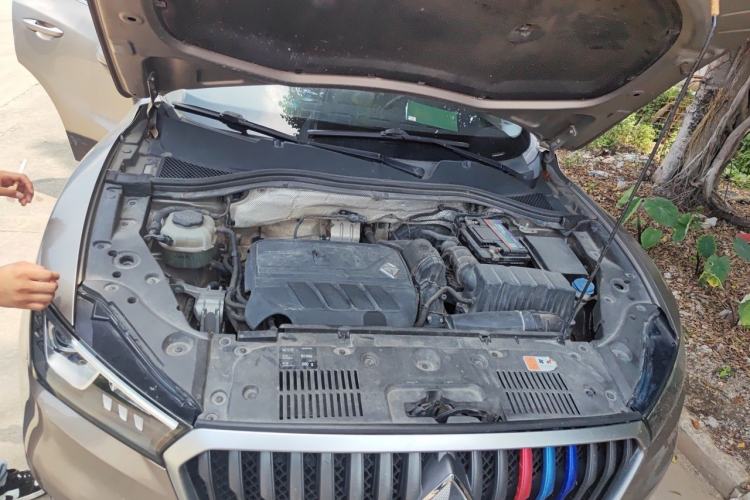 Used BORGWARD BX5 2017 20TGDI Automatic Two-Wheel Drive Pioneer Edition Engine Bay