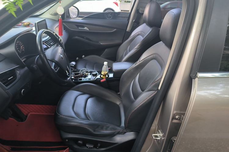 Used BORGWARD BX5 2017 20TGDI Automatic Two-Wheel Drive Pioneer Edition Left Front Seat