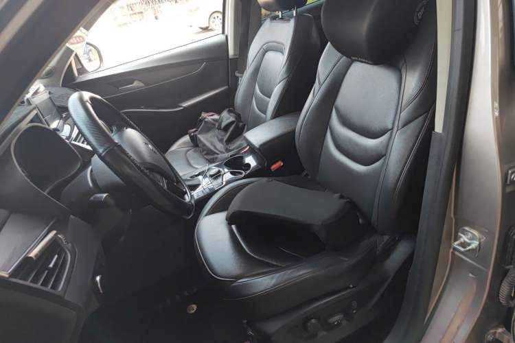 Used BORGWARD BX5 2017 20TGDI Automatic Two-Wheel Drive Pioneer Edition Left Front Seat