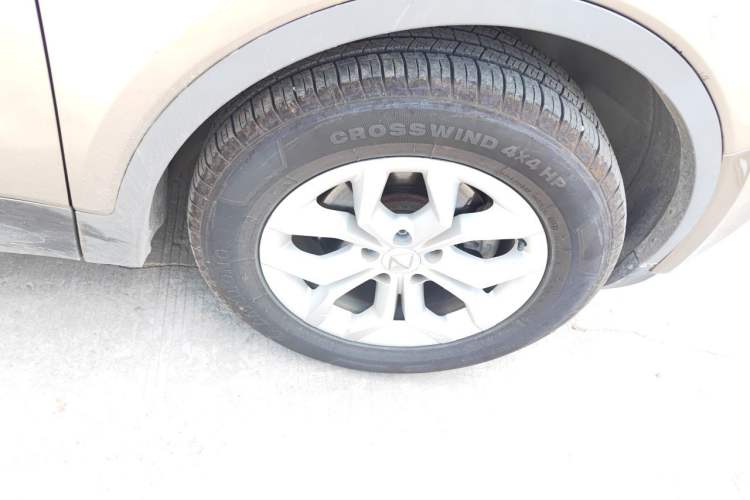 Used BORGWARD BX5 2017 20TGDI Automatic Two-Wheel Drive Pioneer Edition Right Front Wheel Hub