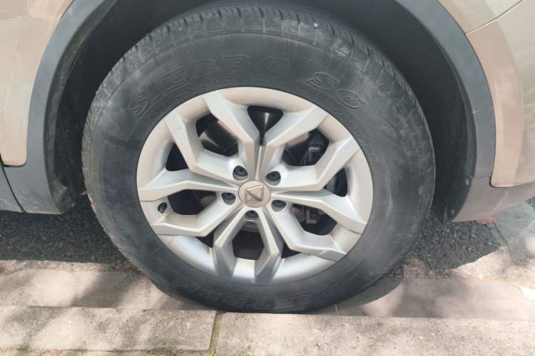 Used BORGWARD BX5 2017 20TGDI Automatic Two-Wheel Drive Pioneer Edition Right Front Wheel Hub