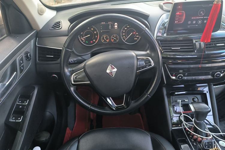 Used BORGWARD BX5 2017 20TGDI Automatic Two-Wheel Drive Pioneer Edition Steering Wheel