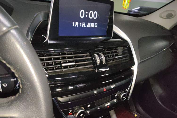 Used BORGWARD BX5 2017 20TGDI Automatic Two-Wheel Drive Pioneer Edition Audio And AC Panel