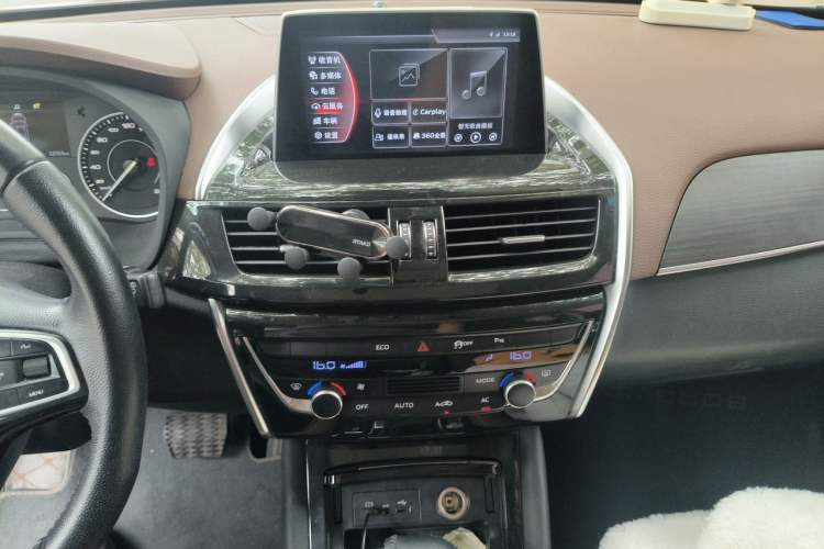 Used BORGWARD BX5 2017 25TGDI Automatic Two-Wheel Drive Sharp Model Audio And AC Panel