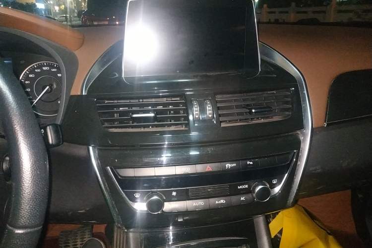 Used BORGWARD BX5 2017 25TGDI Automatic Two-Wheel Drive Sharp Model Audio And AC Panel
