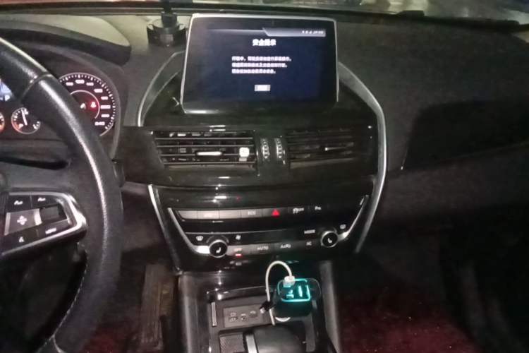 Used BORGWARD BX5 2017 25TGDI Automatic Two-Wheel Drive Smart Enjoyment Model Audio And AC Panel