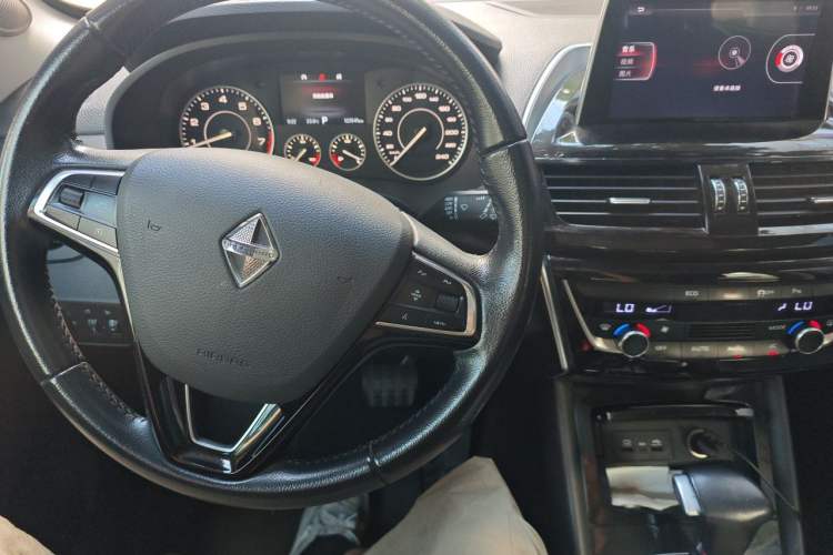 Used BORGWARD BX5 2017 25TGDI Automatic Two-Wheel Drive Sharp Model Audio And AC Panel