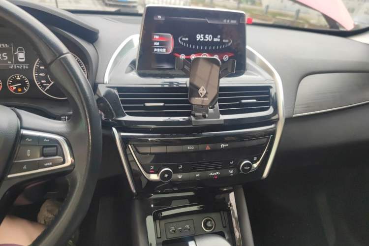Used BORGWARD BX5 2017 20TGDI Automatic Two-Wheel Drive Pioneer Edition Audio And AC Panel