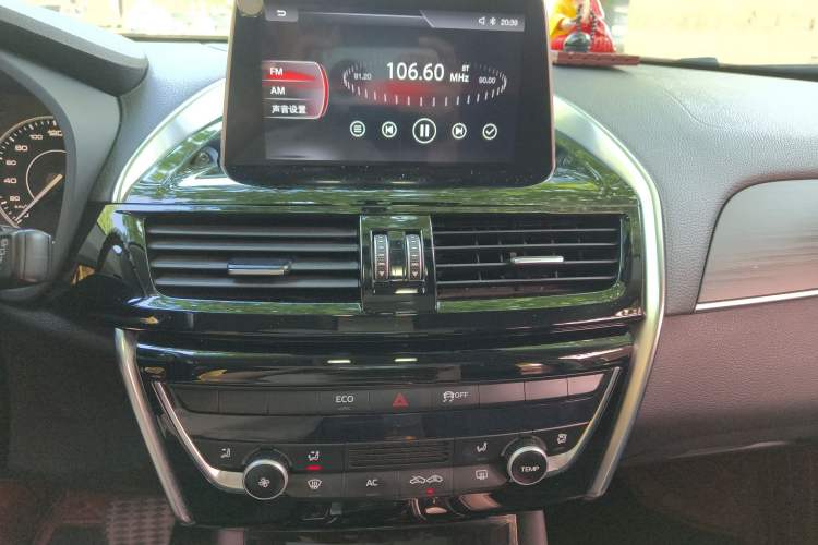 Used BORGWARD BX5 2017 20TGDI Automatic Two-Wheel Drive Pioneer Edition Audio And AC Panel