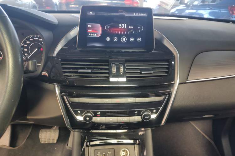 Used BORGWARD BX5 2017 20TGDI Automatic Two-Wheel Drive Pioneer Edition Audio And AC Panel