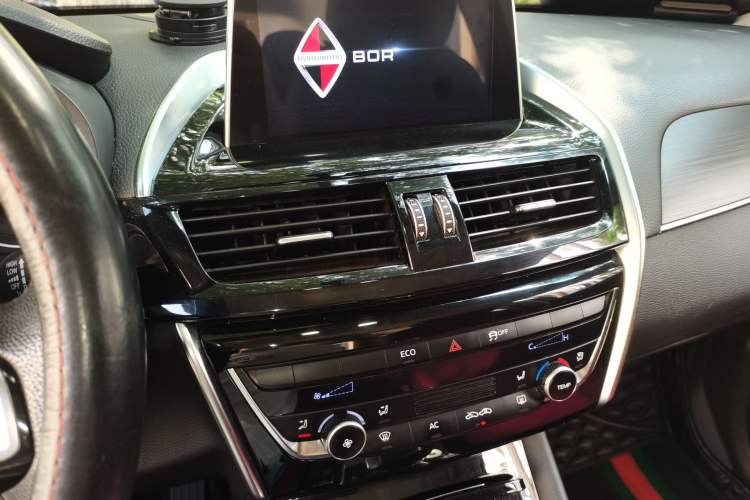 Used BORGWARD BX5 2017 20TGDI Automatic Two-Wheel Drive Pioneer Edition Audio And AC Panel