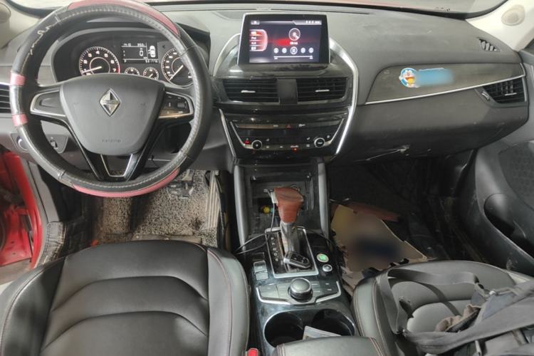 Used BORGWARD BX5 2017 20TGDI Automatic Two-Wheel Drive Pioneer Edition Center Console