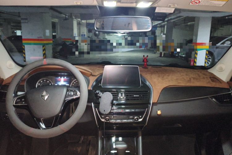 Used BORGWARD BX5 2017 25TGDI Automatic Four-Wheel Drive Smart Enjoyment Model Center Console
