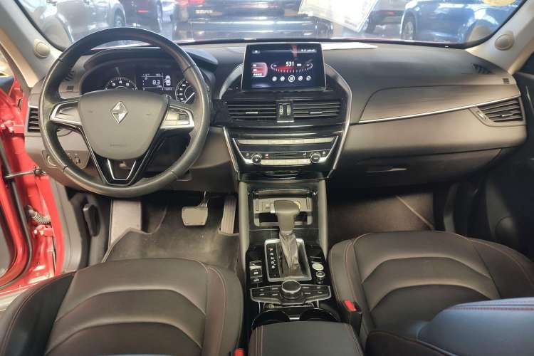 Used BORGWARD BX5 2017 20TGDI Automatic Two-Wheel Drive Pioneer Edition Center Console