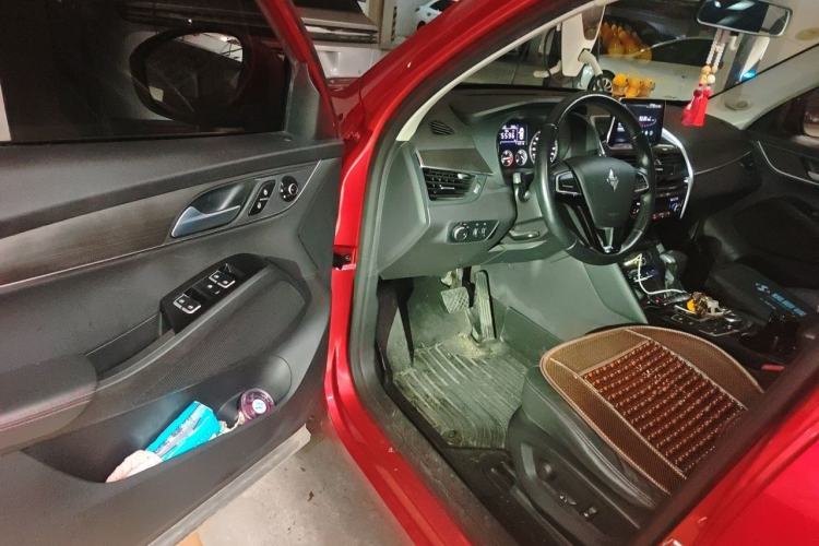Used BORGWARD BX5 2017 20TGDI Automatic Two-Wheel Drive Pioneer Edition Driver Seat