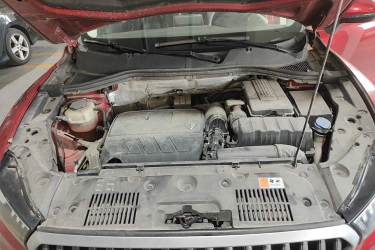 Used BORGWARD BX5 2017 20TGDI Automatic Two-Wheel Drive Pioneer Edition Engine Bay