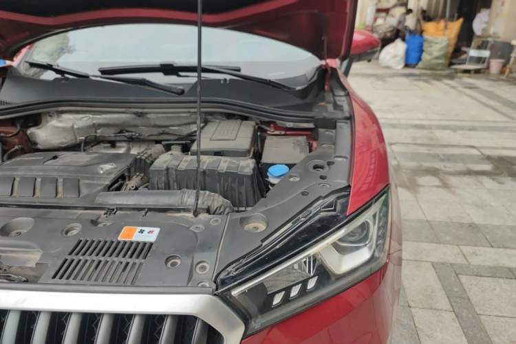 Used BORGWARD BX5 2017 20TGDI Automatic Two-Wheel Drive Pioneer Edition Engine Bay Left