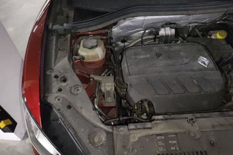 Used BORGWARD BX5 2017 20TGDI Automatic Two-Wheel Drive Pioneer Edition Engine Bay Right