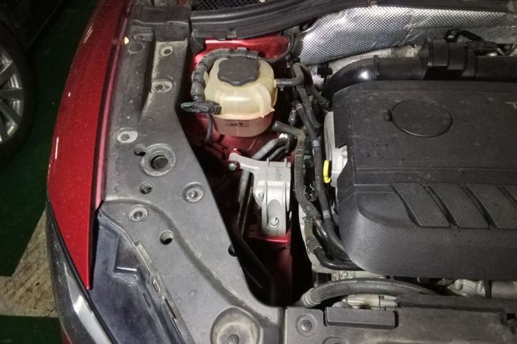 Used BORGWARD BX5 2017 25TGDI Automatic Two-Wheel Drive Smart Enjoyment Model Engine Bay Right