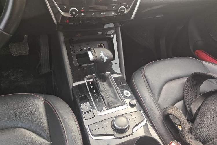Used BORGWARD BX5 2017 20TGDI Automatic Two-Wheel Drive New Edition Gear Lever