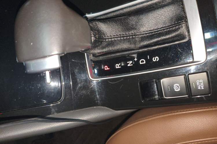 Used BORGWARD BX5 2017 25TGDI Automatic Four-Wheel Drive Smart Enjoyment Model Gear Lever