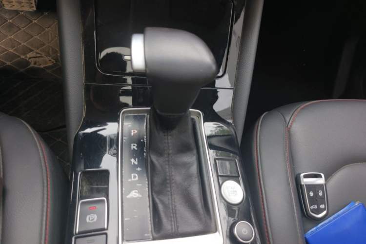 Used BORGWARD BX5 2017 20TGDI Automatic Two-Wheel Drive Pioneer Edition Gear Lever