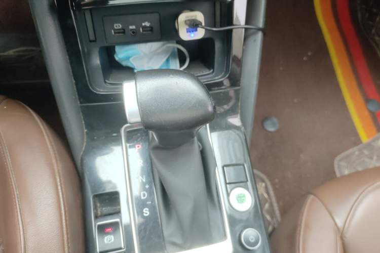 Used BORGWARD BX5 2017 25TGDI Automatic Four-Wheel Drive Smart Enjoyment Model Gear Lever