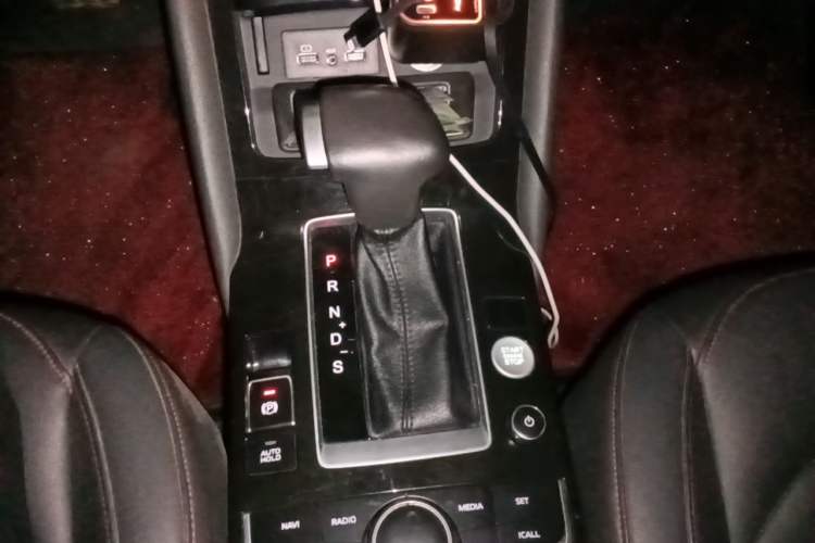 Used BORGWARD BX5 2017 25TGDI Automatic Two-Wheel Drive Smart Enjoyment Model Gear Lever