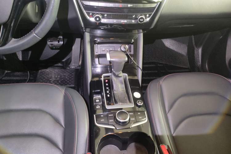 Used BORGWARD BX5 2017 20TGDI Automatic Two-Wheel Drive New Edition Gear Lever