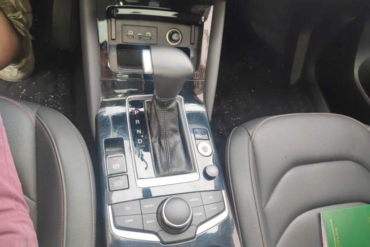 Used BORGWARD BX5 2017 20TGDI Automatic Two-Wheel Drive Pioneer Edition Gear Lever