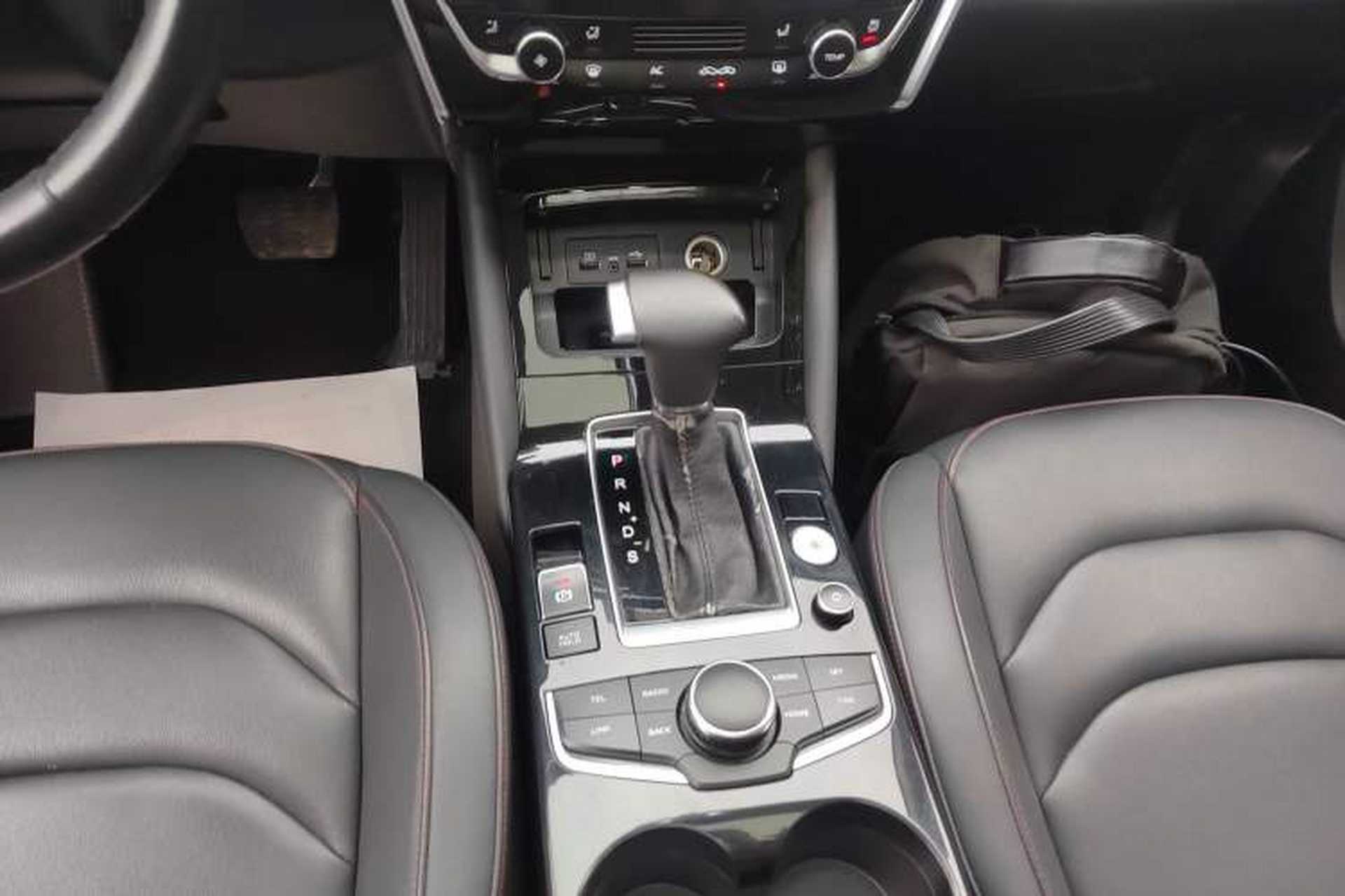 Used BORGWARD BX5 2017 20TGDI Automatic Two-Wheel Drive Pioneer Edition Gear Lever