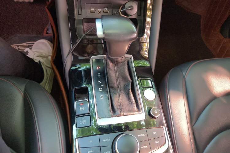 Used BORGWARD BX5 2017 20TGDI Automatic Two-Wheel Drive Pioneer Edition Gear Lever