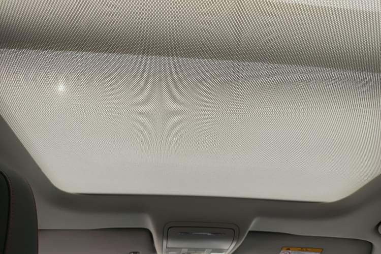 Used BORGWARD BX5 2017 20TGDI Automatic Two-Wheel Drive Pioneer Edition Headliner