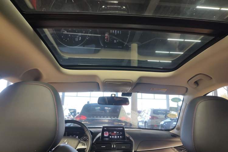 Used BORGWARD BX5 2017 20TGDI Automatic Two-Wheel Drive Pioneer Edition Headliner