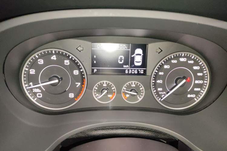 Used BORGWARD BX5 2017 20TGDI Automatic Two-Wheel Drive Pioneer Edition Instrument Cluster