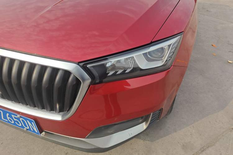Used BORGWARD BX5 2017 20TGDI Automatic Two-Wheel Drive New Edition Left Front Headlight