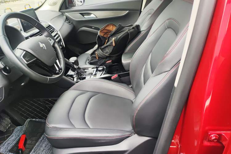 Used BORGWARD BX5 2017 20TGDI Automatic Two-Wheel Drive Pioneer Edition Left Front Seat