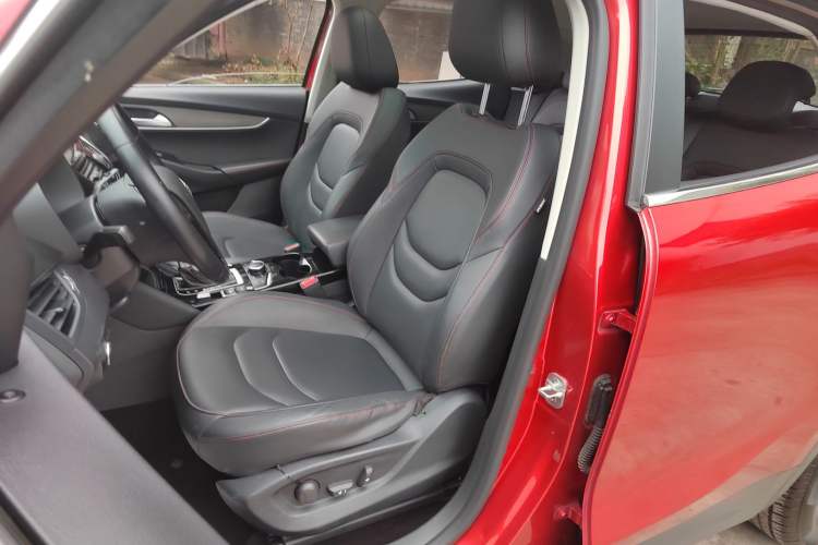 Used BORGWARD BX5 2017 20TGDI Automatic Two-Wheel Drive Pioneer Edition Left Front Seat
