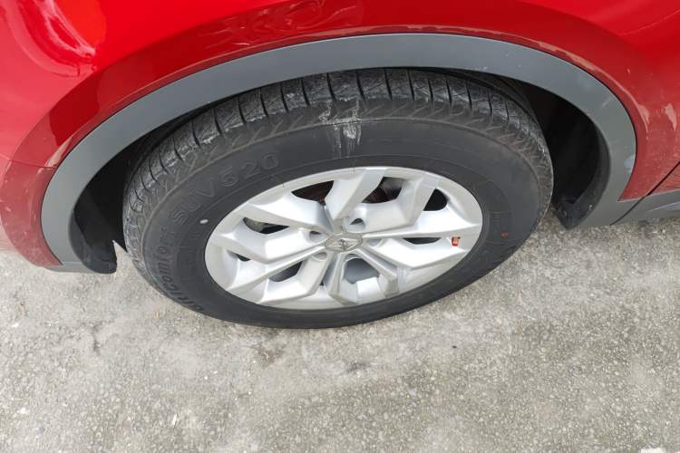 Used BORGWARD BX5 2017 20TGDI Automatic Two-Wheel Drive Pioneer Edition Left Front Wheel Hub