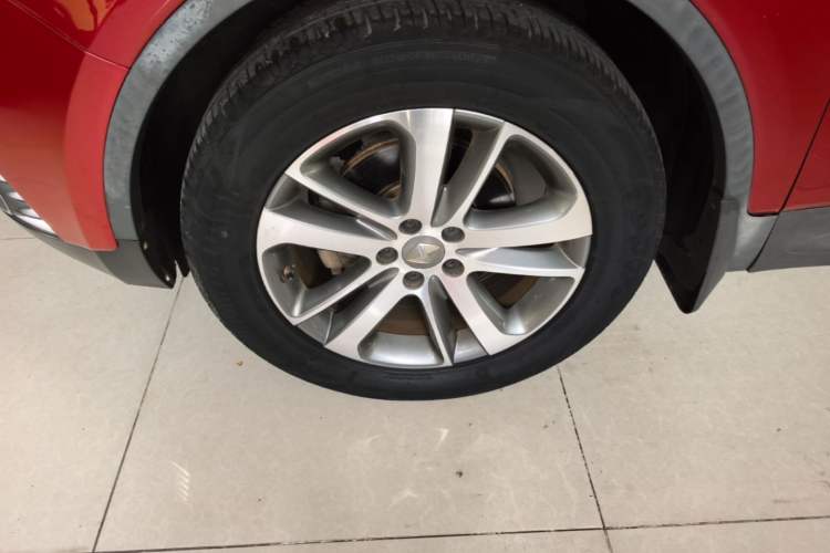 Used BORGWARD BX5 2017 25TGDI Automatic Two-Wheel Drive Smart Enjoyment Model Left Front Wheel Hub