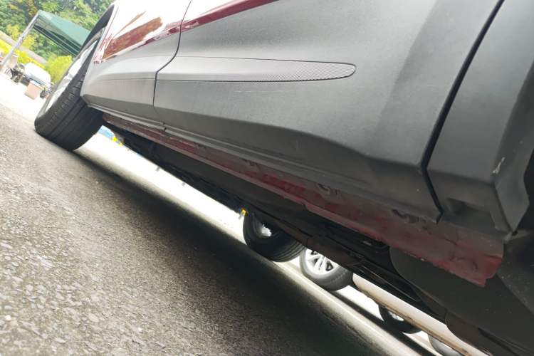 Used BORGWARD BX5 2017 20TGDI Automatic Two-Wheel Drive Pioneer Edition Left Side Sill