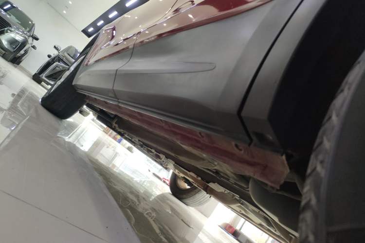 Used BORGWARD BX5 2017 20TGDI Automatic Two-Wheel Drive New Edition Left Side Sill