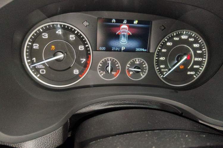 Used BORGWARD BX5 2017 25TGDI Automatic Two-Wheel Drive Fashion Plus Model Odometer Close Up
