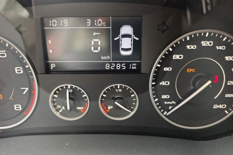 Used BORGWARD BX5 2017 20TGDI Automatic Two-Wheel Drive Pioneer Edition Odometer Close Up