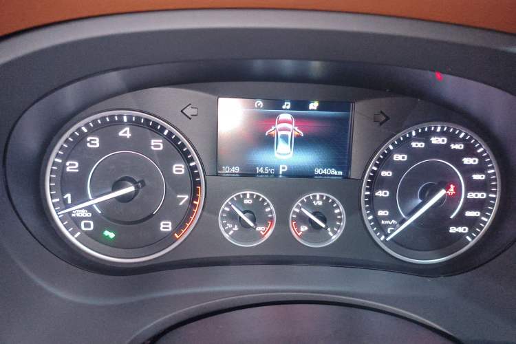 Used BORGWARD BX5 2017 25TGDI Automatic Four-Wheel Drive Smart Enjoyment Model Odometer Close Up