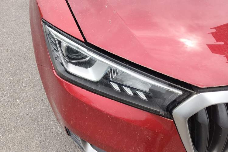 Used BORGWARD BX5 2017 20TGDI Automatic Two-Wheel Drive New Edition Right Front Headlight