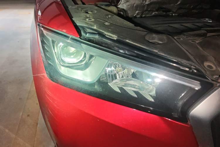 Used BORGWARD BX5 2017 20TGDI Automatic Two-Wheel Drive Pioneer Edition Right Front Headlight