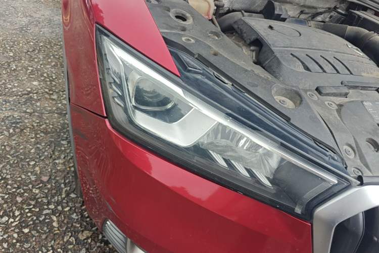 Used BORGWARD BX5 2017 25TGDI Automatic Two-Wheel Drive Sharp Model Right Front Headlight
