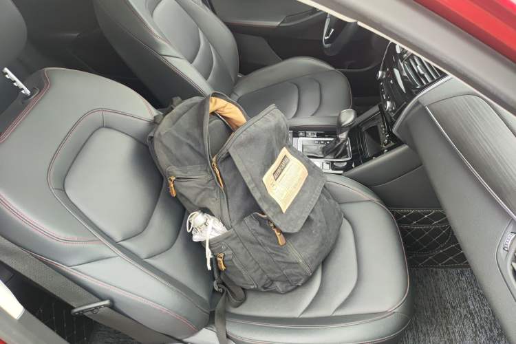 Used BORGWARD BX5 2017 20TGDI Automatic Two-Wheel Drive Pioneer Edition Right Front Seat