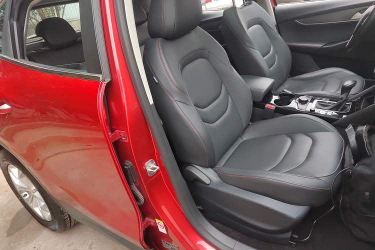 Used BORGWARD BX5 2017 20TGDI Automatic Two-Wheel Drive Pioneer Edition Right Front Seat
